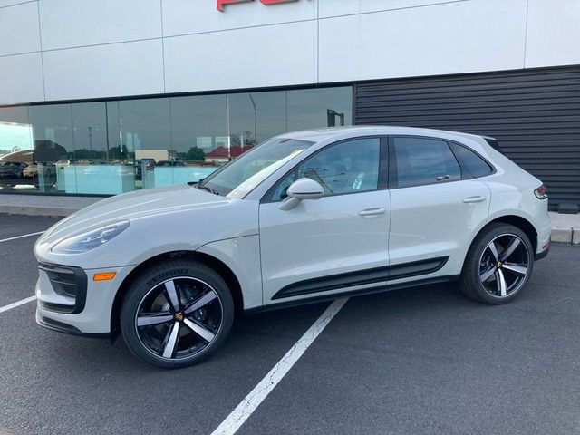 2024 Porsche Macan Base