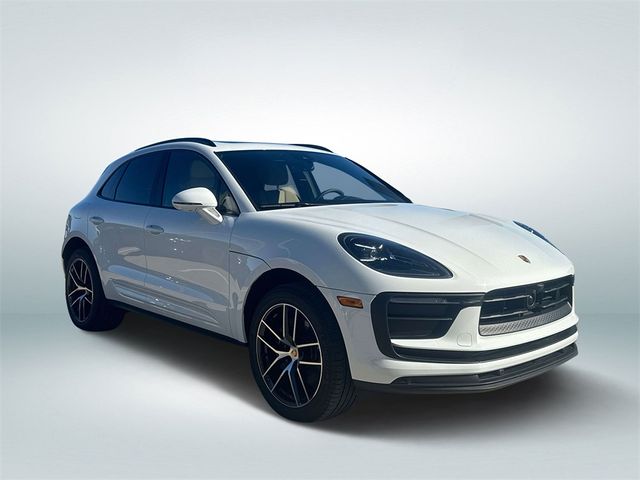 2024 Porsche Macan Base