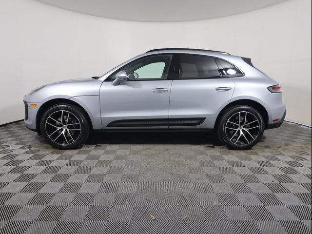 2024 Porsche Macan 