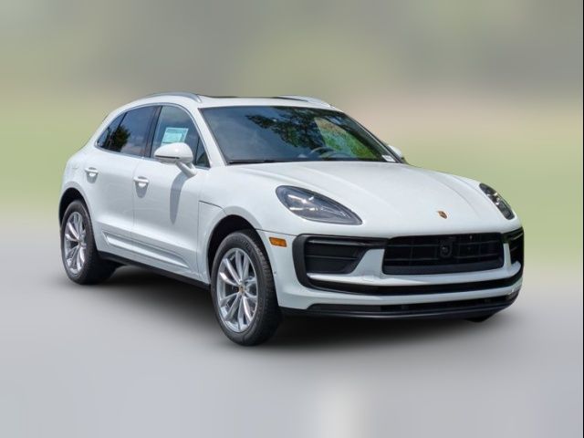 2024 Porsche Macan Base