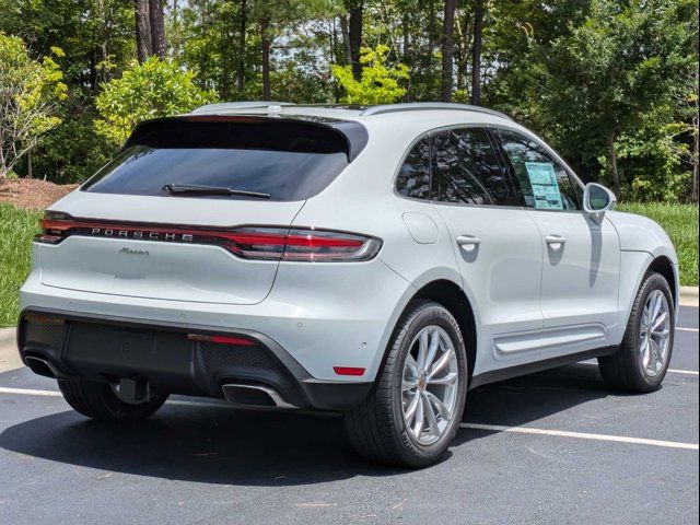 2024 Porsche Macan Base