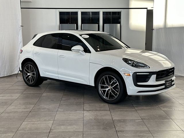 2024 Porsche Macan Base