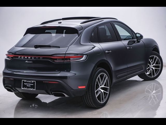 2024 Porsche Macan Base