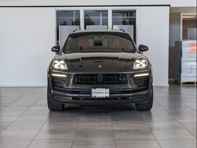 2024 Porsche Macan Base