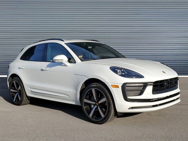 2024 Porsche Macan 