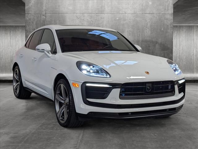 2024 Porsche Macan Base