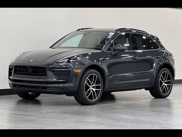 2024 Porsche Macan Base