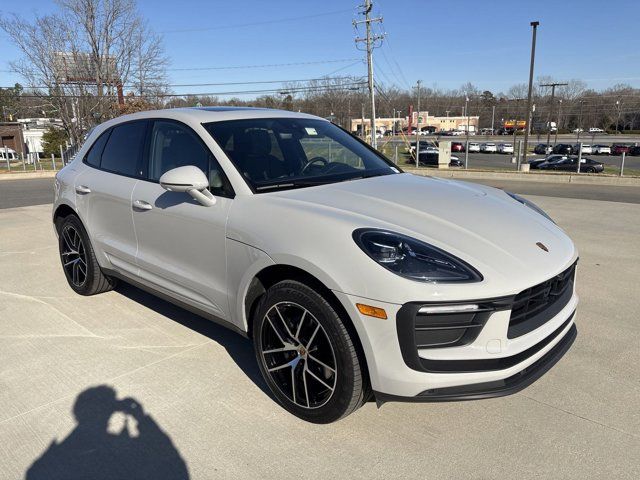 2024 Porsche Macan Base