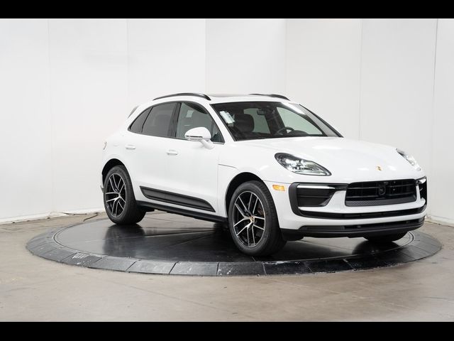 2024 Porsche Macan Base