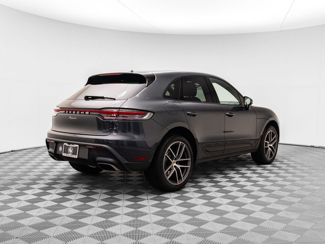 2024 Porsche Macan Base