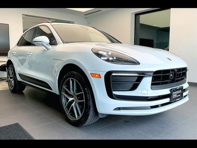 2024 Porsche Macan Base