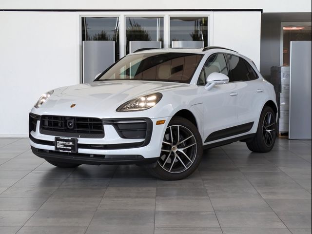 2024 Porsche Macan Base