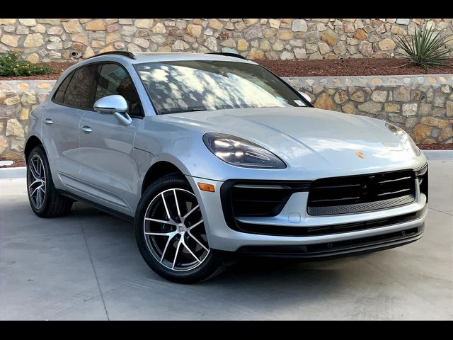 2024 Porsche Macan Base