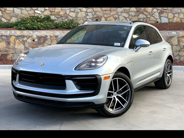 2024 Porsche Macan Base