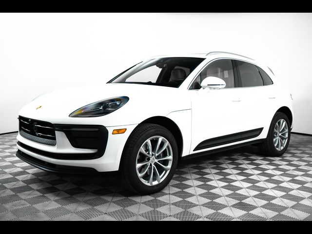 2024 Porsche Macan Base