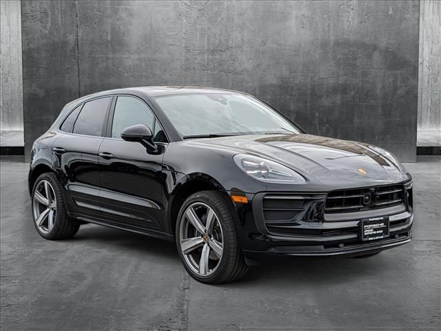 2024 Porsche Macan Base