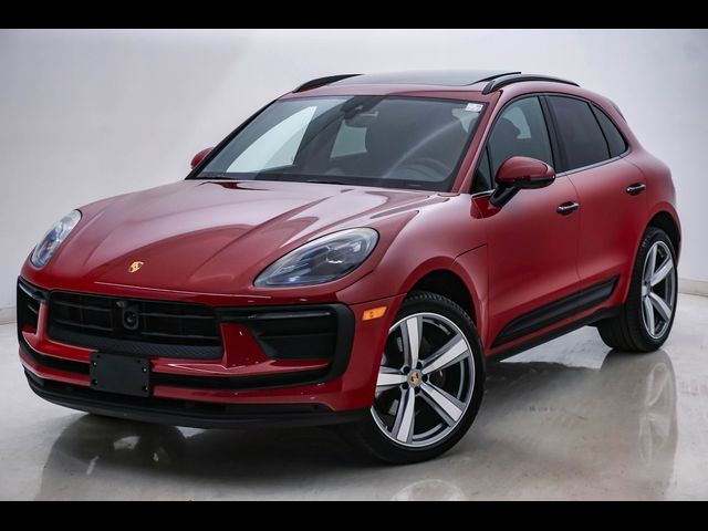 2024 Porsche Macan 