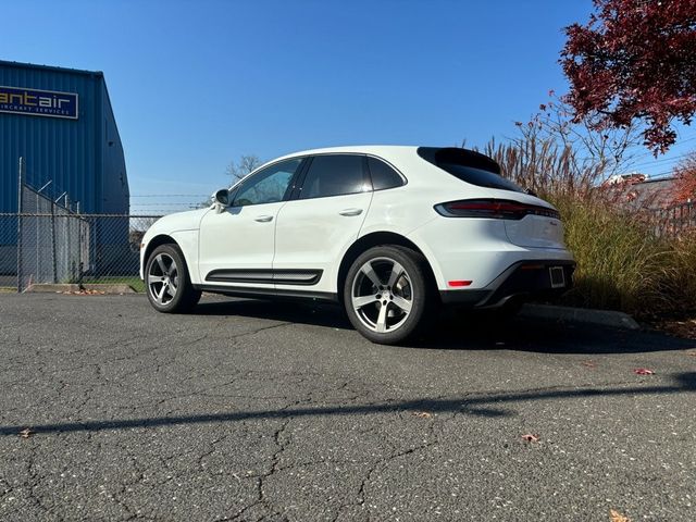 2024 Porsche Macan Base