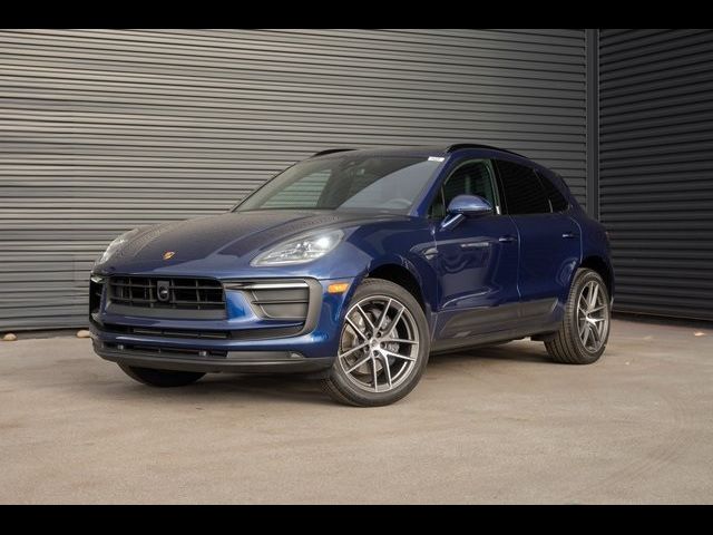 2024 Porsche Macan Base