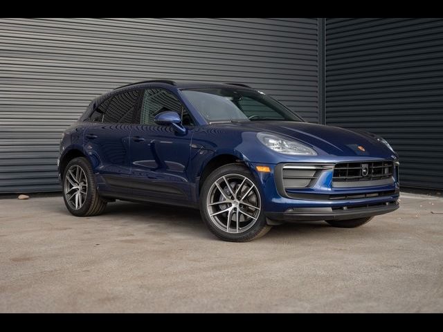 2024 Porsche Macan Base