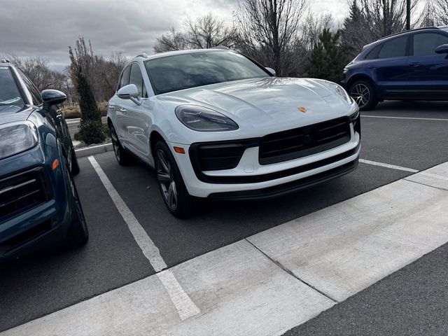 2024 Porsche Macan Base