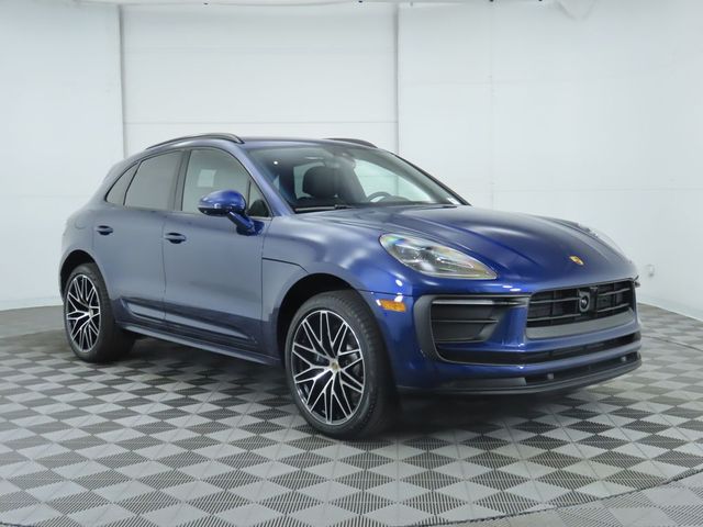 2024 Porsche Macan Base