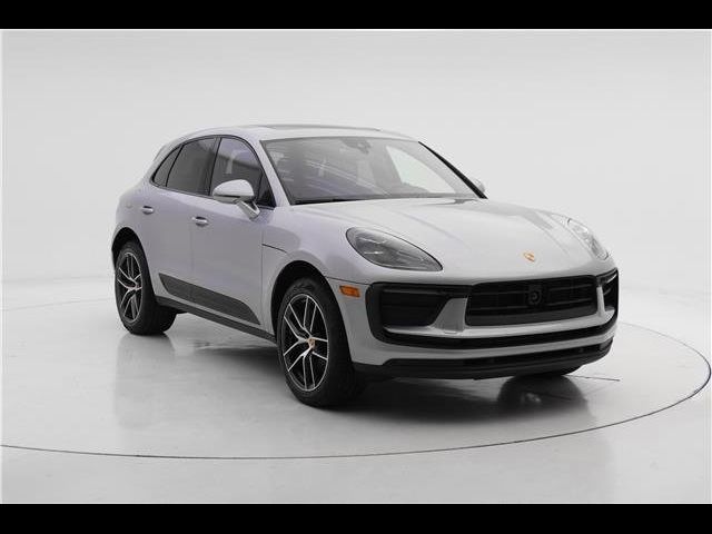 2024 Porsche Macan Base