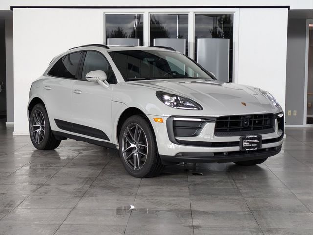 2024 Porsche Macan Base