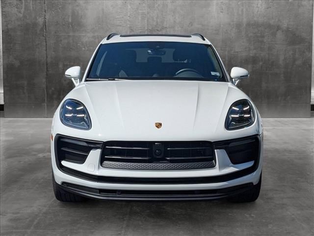 2024 Porsche Macan Base