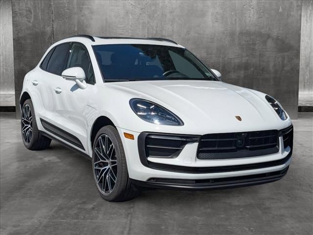 2024 Porsche Macan Base