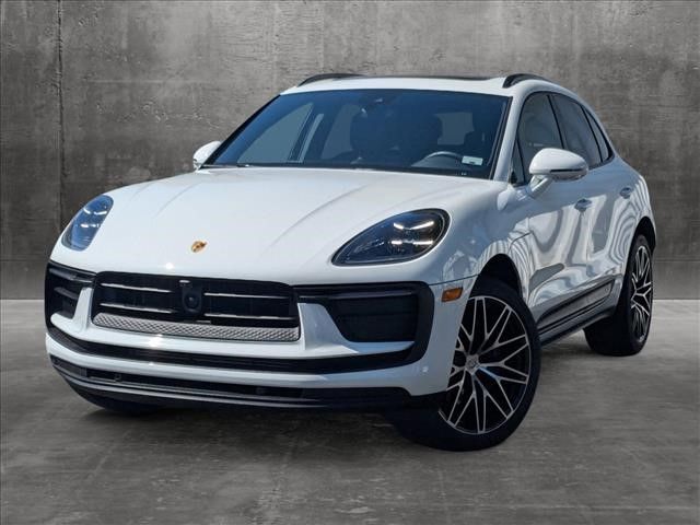 2024 Porsche Macan Base