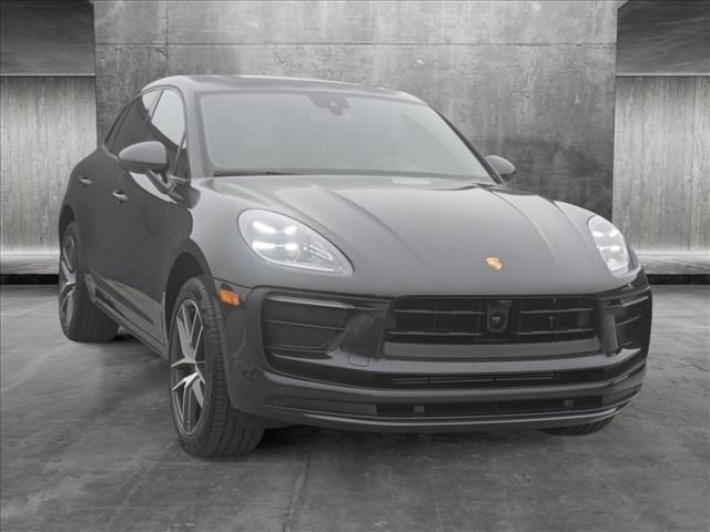 2024 Porsche Macan Base