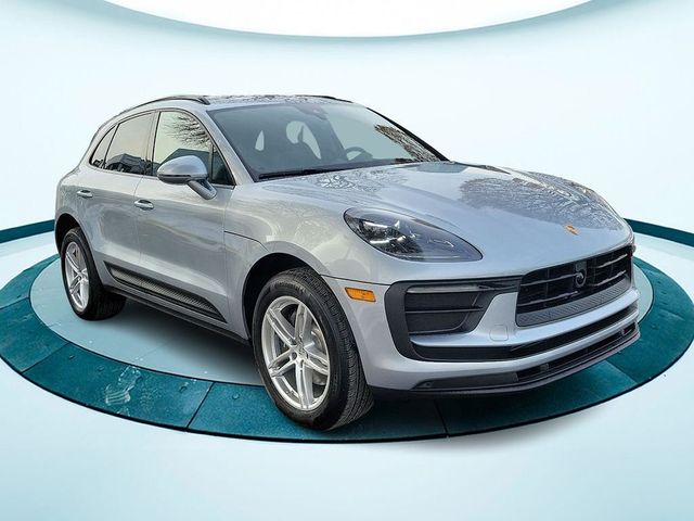 2024 Porsche Macan Base