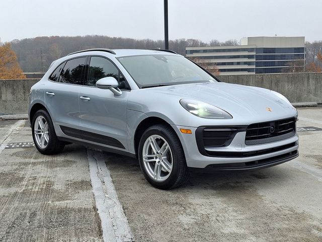 2024 Porsche Macan Base