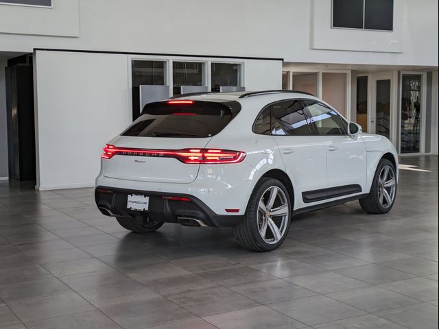 2024 Porsche Macan Base