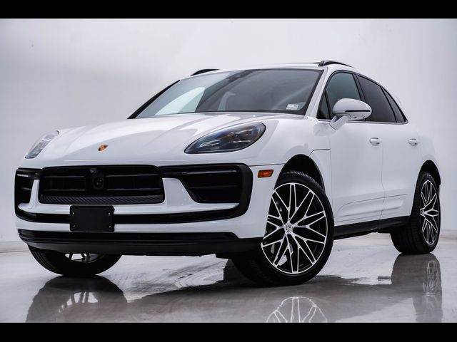 2024 Porsche Macan 