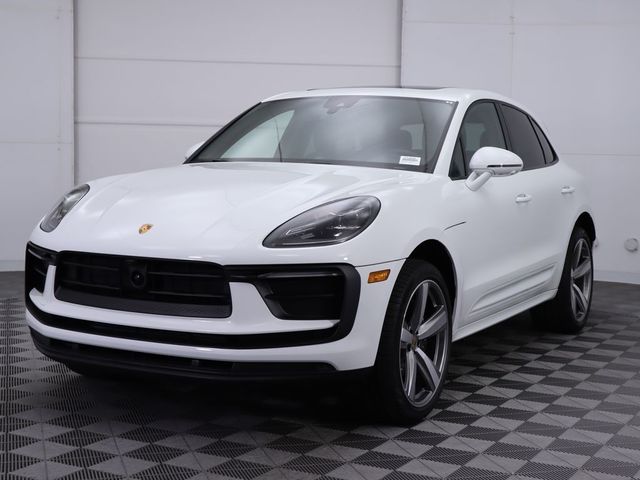 2024 Porsche Macan Base