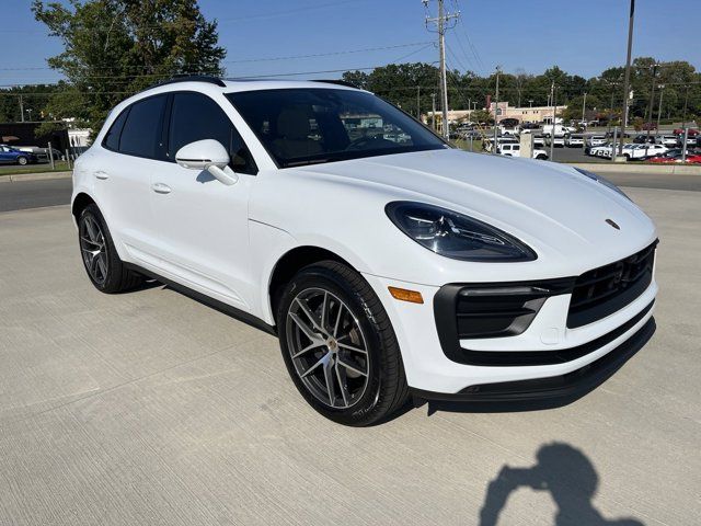 2024 Porsche Macan Base