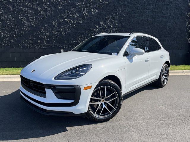 2024 Porsche Macan Base