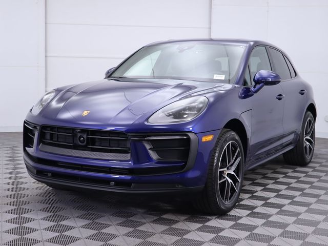 2024 Porsche Macan Base