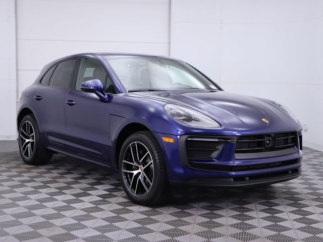 2024 Porsche Macan Base