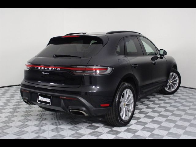 2024 Porsche Macan Base