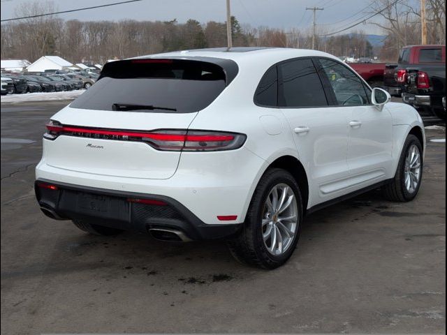 2024 Porsche Macan Base