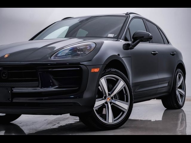 2024 Porsche Macan 