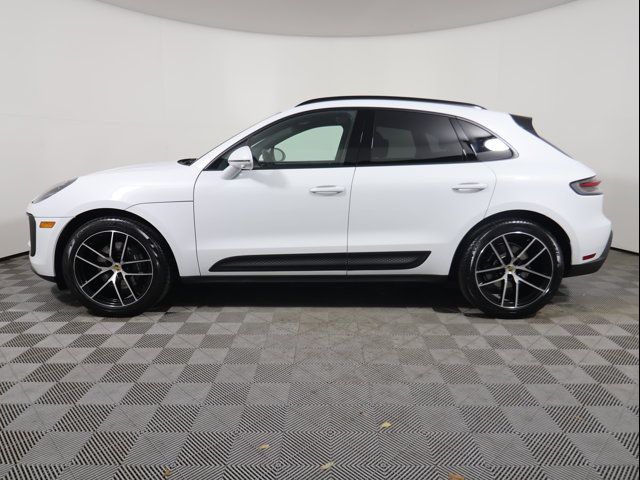 2024 Porsche Macan 