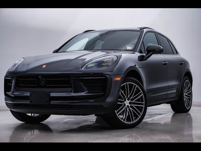 2024 Porsche Macan 