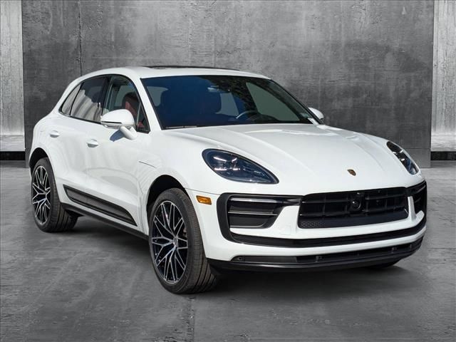 2024 Porsche Macan Base