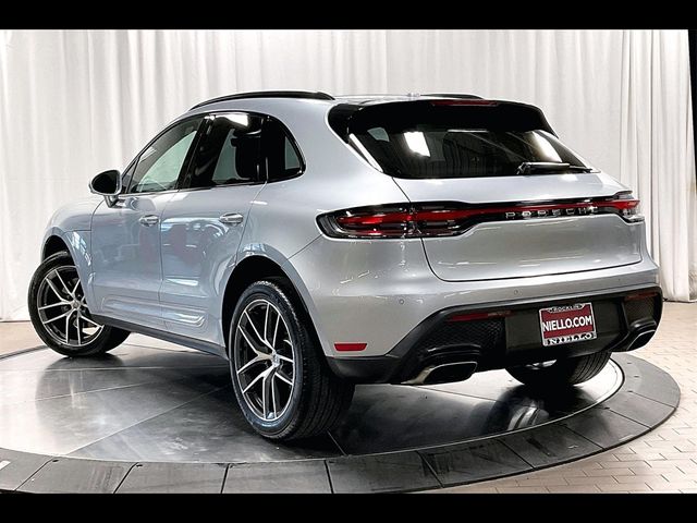 2024 Porsche Macan Base