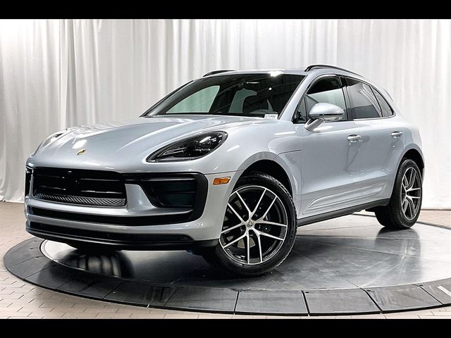 2024 Porsche Macan Base