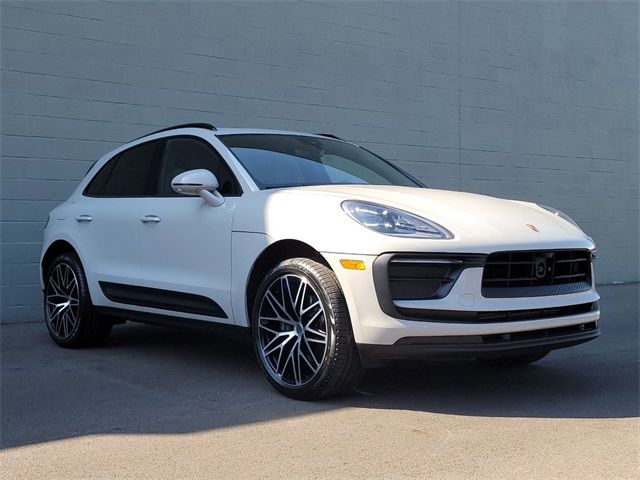 2024 Porsche Macan Base